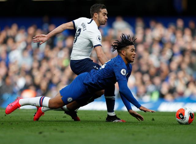 法国队11月大名单：姆巴佩领衔，坎特、谢尔基在列（法国队11月名单公布：姆巴佩挂帅，坎特与谢尔基入选）