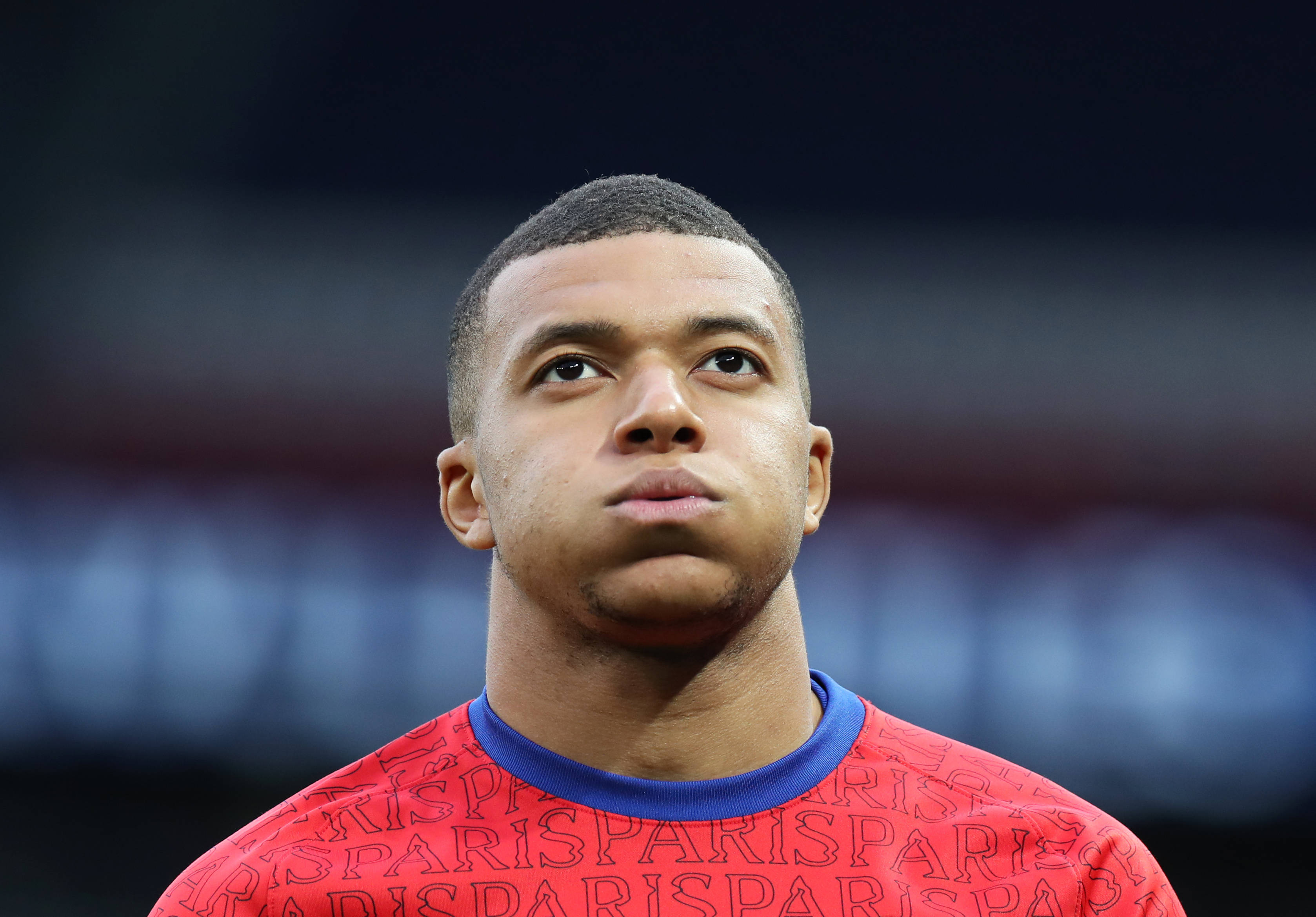 世俱杯夺冠赔率：曼城力压皇马领跑 多特被看衰（世俱杯冠军赔率：曼城力压皇马居首，多特前景不佳）