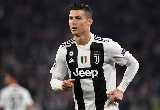 罗马诺：在内马尔遭遇重伤前，有多家俱乐部密切关注他的动态（罗马诺：内马尔重伤前，众多俱乐部高度关注他的动向）