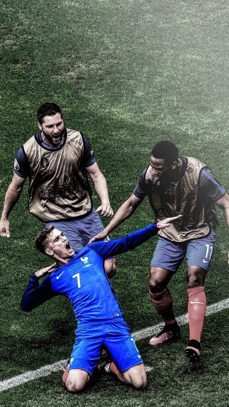 斯洛文尼亚主帅：奥布拉克感到不适，将缺席与瑞典的比赛（斯洛文尼亚主帅确认：奥布拉克身体不适，无缘对阵瑞典）