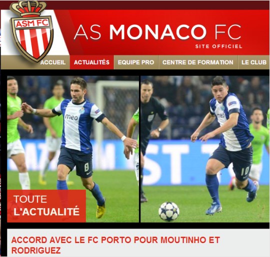 传统环节，利物浦全队戴圣诞帽在训练场拍大合照（利物浦延续传统：全队戴圣诞帽训练场合影）