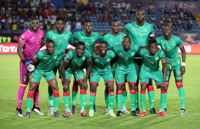 爷青回，维耶里社媒晒与大罗、巴乔、托蒂、卡纳瓦罗等人合照（经典重聚！维耶里社媒晒与大罗、巴乔、托蒂、卡纳瓦罗等传奇合影）