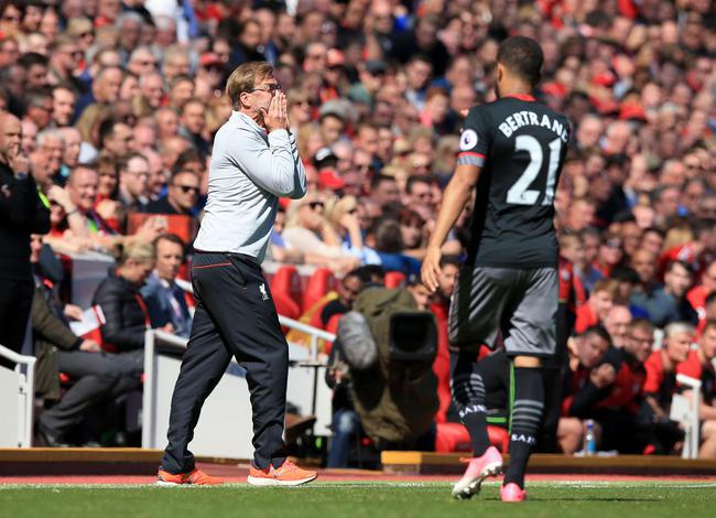 德甲半场：基尼洛斯1射1传，卡德破门，奥格斯堡2-0勒沃库森