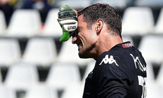 拼！本赛季抢回球权的次数：哈特29次领跑，VJ排名第二（本季夺回球权次数榜：哈特以29次居首，VJ位列第二）