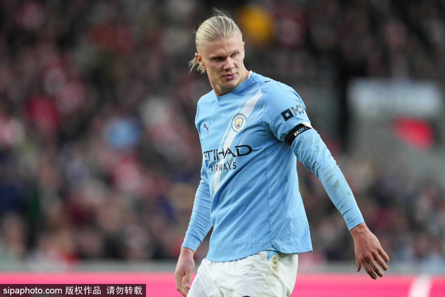 0-0到1-1！利物浦主场爆冷被绝平，切尔西输球后排名降至第四（从0-0到1-1：利物浦主场遭绝平，切尔西输球滑落至第4）