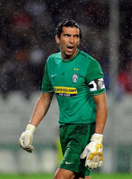 中新网：2025“喀什杯”16队参与角逐，赛事总奖金226万元