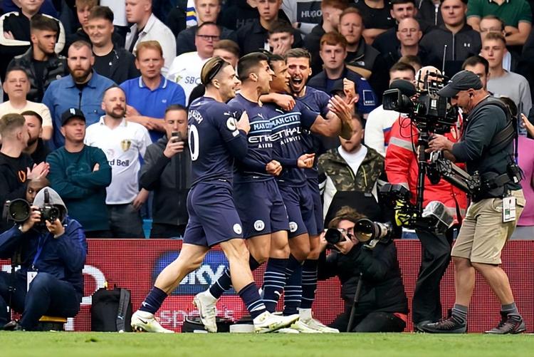 格拉斯纳：水晶宫120年首冠的英超奇迹之旅（格拉斯纳解密水晶宫英超奇迹：120年后迎来队史首冠）