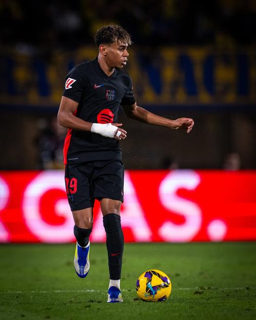 范晓冬谈邵佳一执教国足：能给本土教练施展的机会，足协英明（范晓冬评邵佳一挂帅国足：为本土教练提供舞台，称足协决策英明）