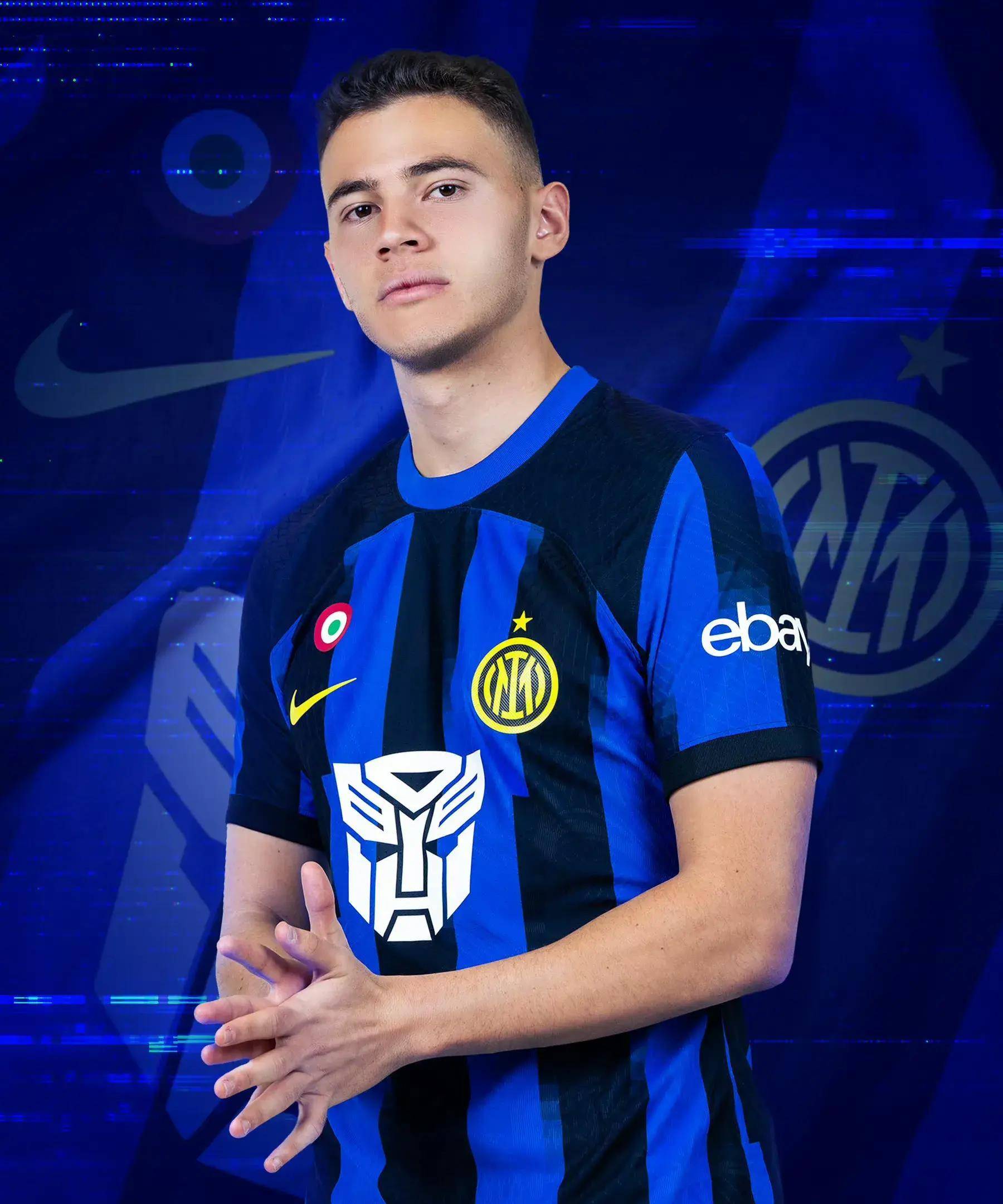 执法有温度，马宁在点球大战结束后，安慰南通队失点队员