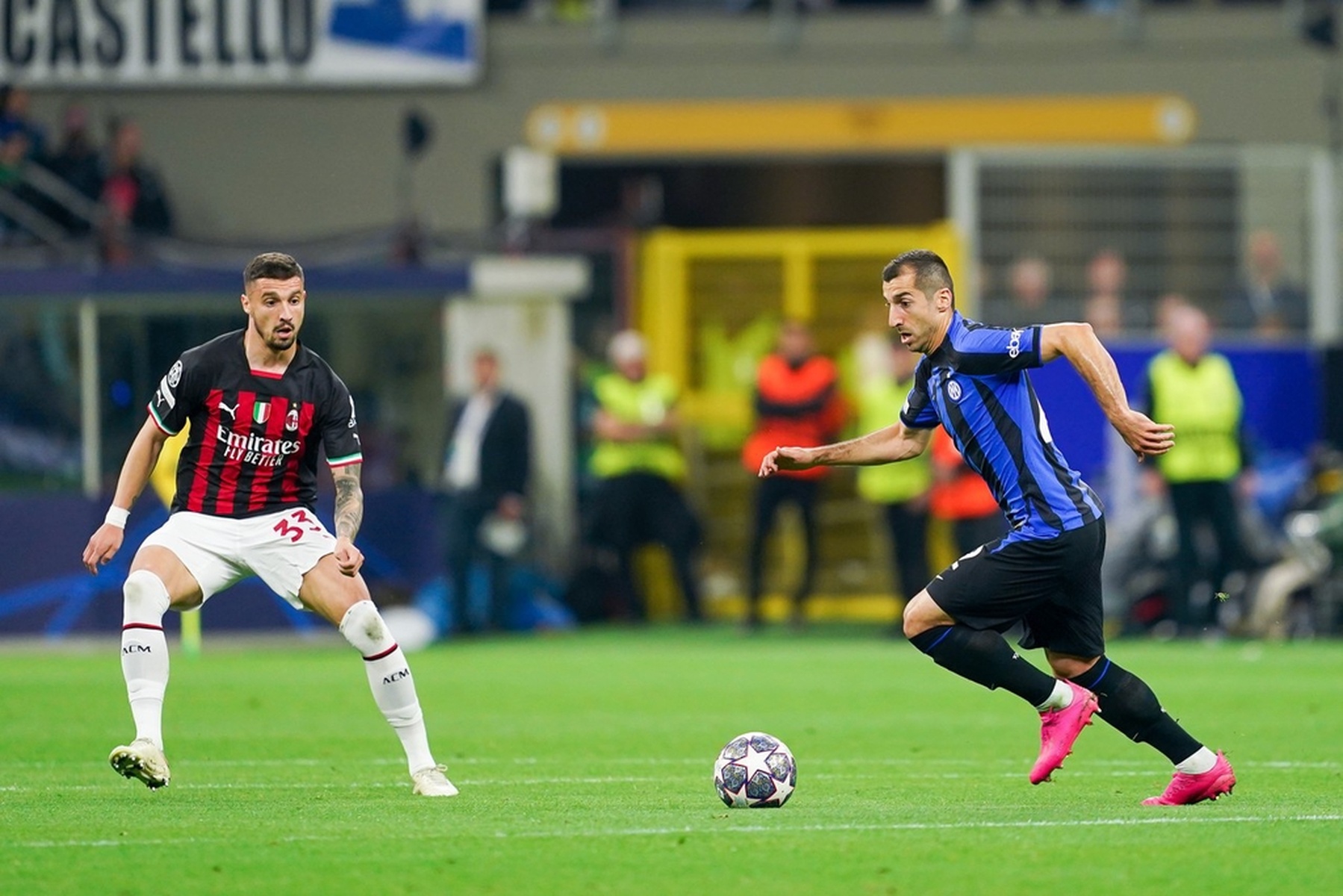 欧冠淘汰赛前瞻：巴萨主场迎战曼联,（欧冠淘汰赛看点：巴萨主场对决曼联）