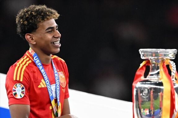 恩里克：登贝莱这次受伤和上次没关系；11打11时拜仁无疑更强（恩里克：登贝莱此番受伤非旧患，11打11时拜仁确实更强）