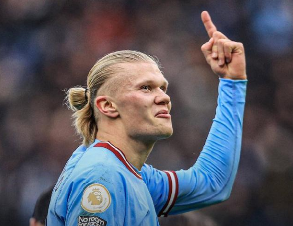 罗马诺：那不勒斯风暴已过，孔蒂如期归队准备让球队重回正轨（罗马诺：那不勒斯风波平息，孔蒂准时回归，力争带队重回正轨）