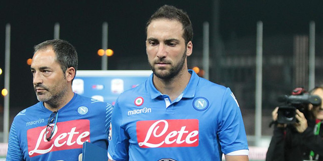 助罗马升至意甲榜首，斯维拉尔达成罗马生涯100场里程碑（斯维拉尔罗马百场达成，助球队登顶意甲榜首）