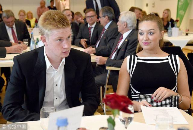 郭晶晶也没想到，霍启刚会因香港火灾后的这一举动，实现口碑暴增