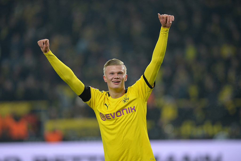 韩媒曝申裕斌总决赛将复出：膝伤未愈为世排带伤鏖战 盼冲击新纪录（韩媒称申裕斌将于总决赛复出：膝伤未愈仍为世界排名带伤拼战，力争再刷新纪录）